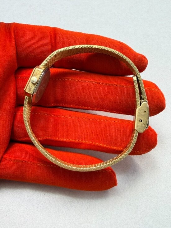 Vintage Elgin Quartz Gold Tone Mesh Bracelet Ladies Watch Japan main image 7